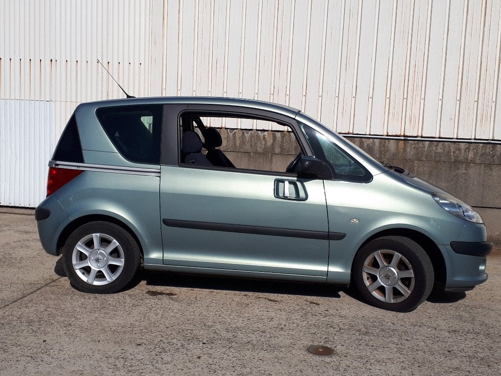 Peugeot 1007 1.4 essence Bj 2005 136000km Climatisation, Autos, Achat, Entreprise, Autres couleurs, 1386 cm³