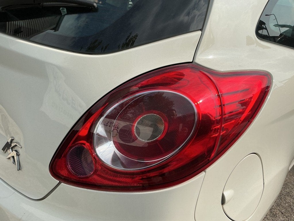FEU ARRIÈRE DROIT Ford Ka II (|1579394|9S5113A602AA|), Henry-Ford-Straße  1
50735  Köln, DE, Ford-Werke GmbH, Kunden@ford.com