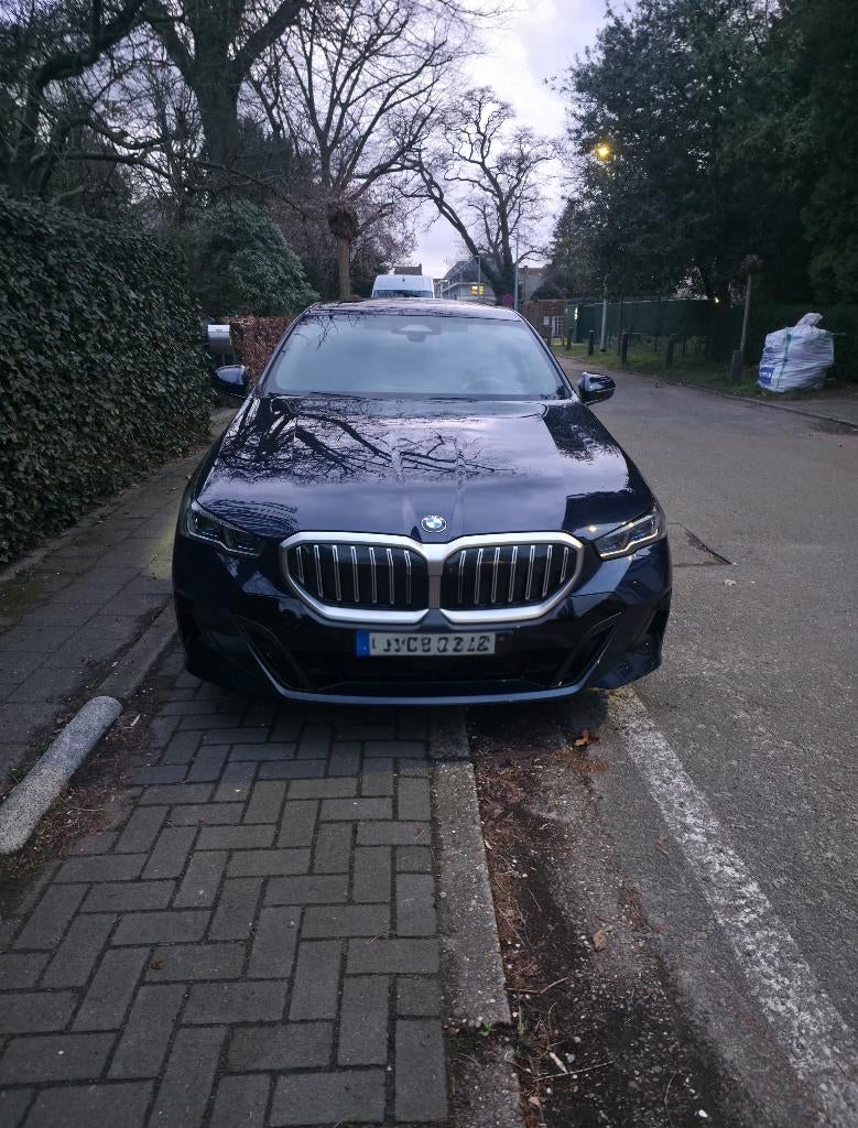 BMW 520I Mild-Hybride 2024 / 208 PK, Auto's, Automaat, 4 deurs, Blauw, Berline