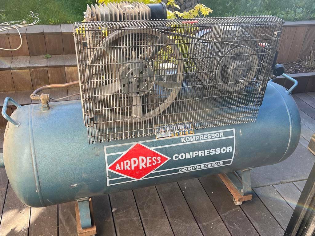 Driefasige compressor, Doe-het-zelf en Bouw, Ophalen, Zo goed als nieuw