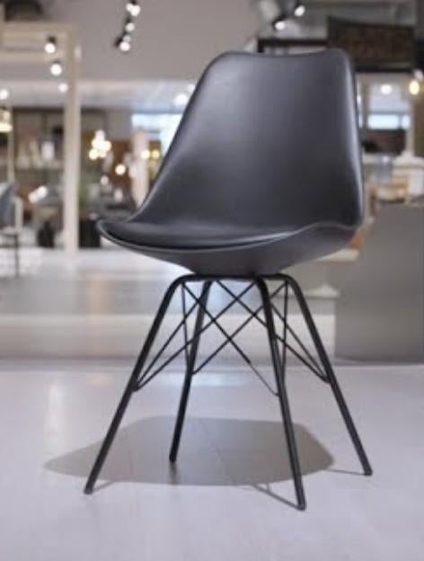 4 eetkamerstoelen Kave Home zwart als nieuw, Enlèvement, Noir