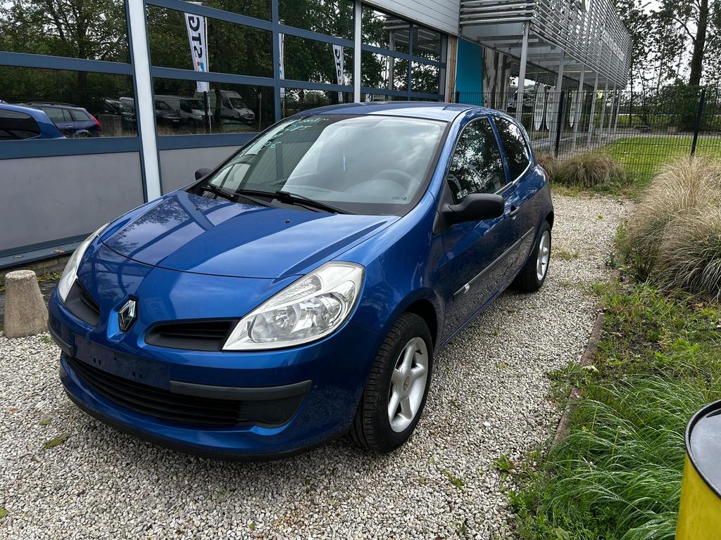 Renault clio benzine met keuring en garantie, Voorwielaandrijving, Stof, Zwart, 4 cilinders