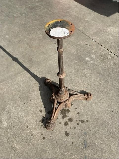 Tafelpoot gietijzer, Enlèvement, Utilisé