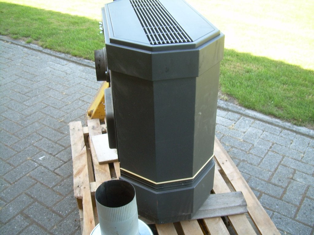mazoet kachel, mazoetvat 1200l, nieuwe schouwbuis 50 cm, Huis en Inrichting, Ophalen, Oliekachel, Overige brandstoffen, Zo goed als nieuw