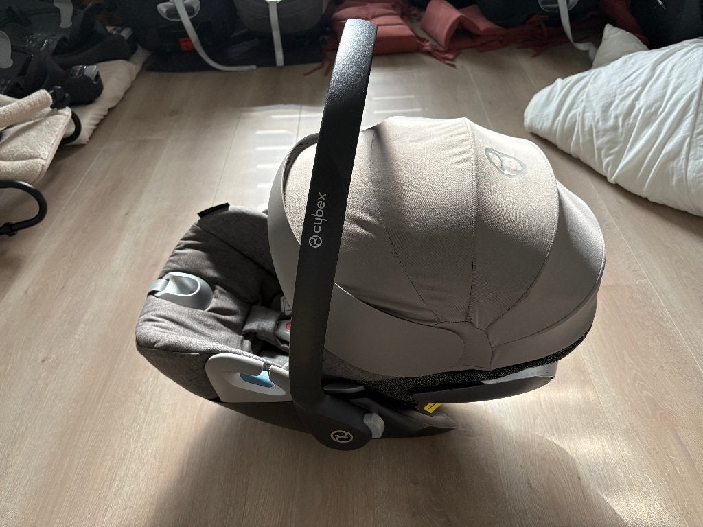 Cybex Cloud Z + Cybex Base Z Isofix, Enfants & Bébés, Sièges auto, Utilisé, Autres marques, 0 à 13 kg, Isofix, Dossier réglable