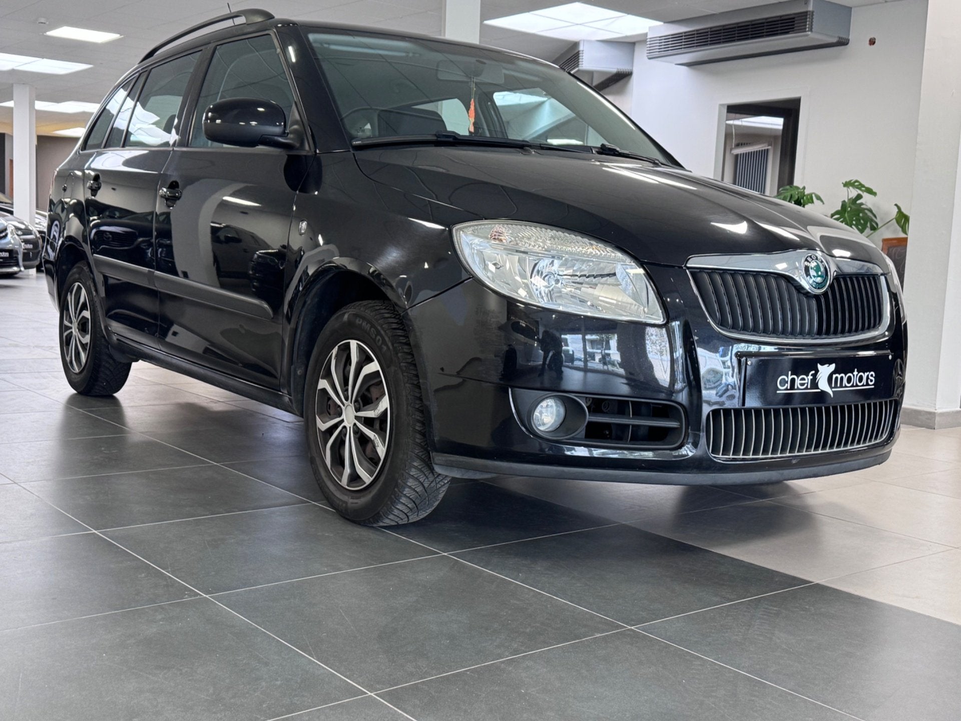 Skoda Fabia Benzine Manueel Camera Carplay, Autos, Achat, Beige, Entreprise, Boîte manuelle
