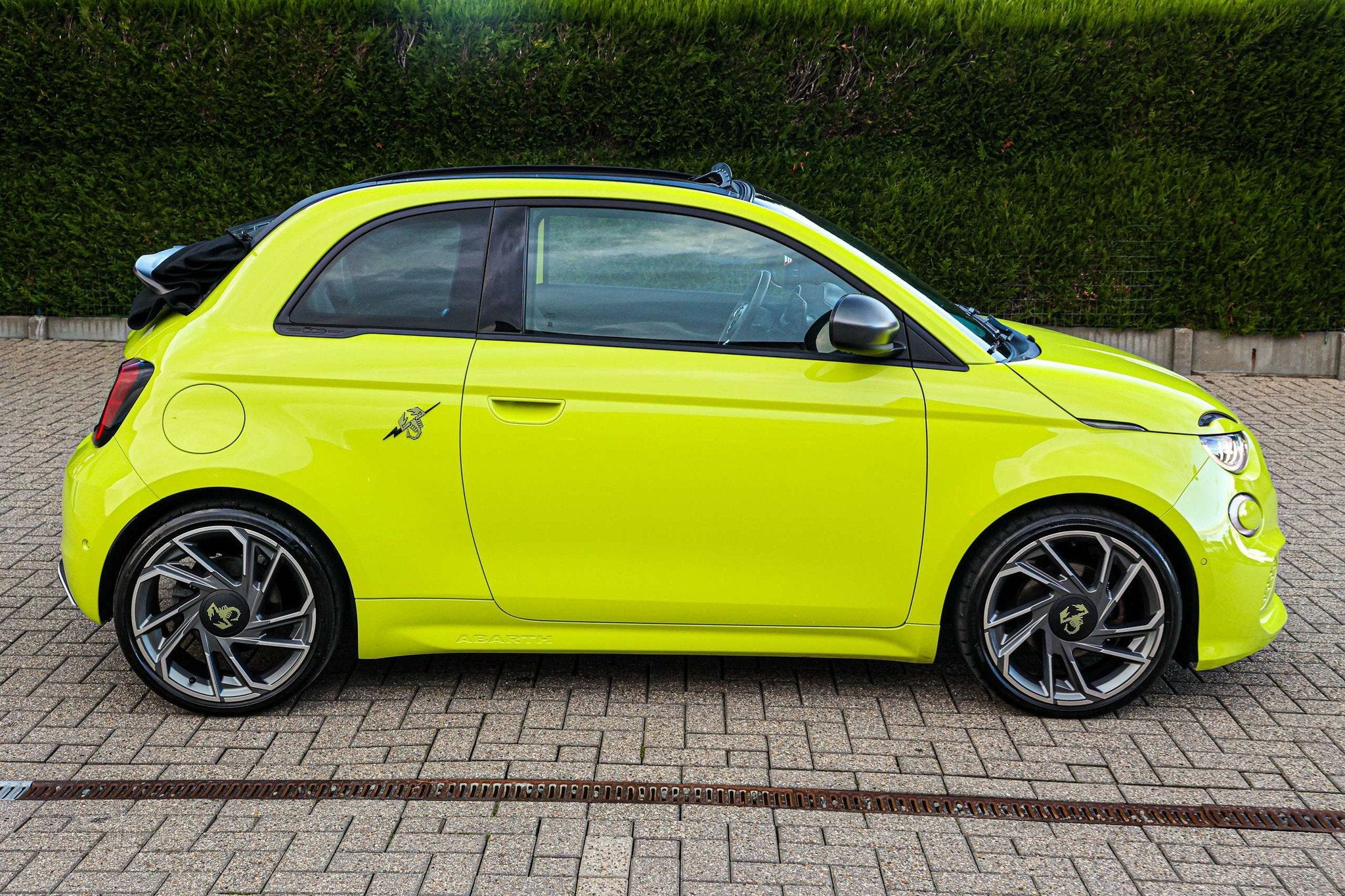 Abarth 500e SCORPIONISSIMA-UITVOERING*CABRIO*AUTOMAAT*ACHTER, Autos, https://public.car-pass.be/vhr/ba1f1daa-e5e2-4955-b742-1264538ed229