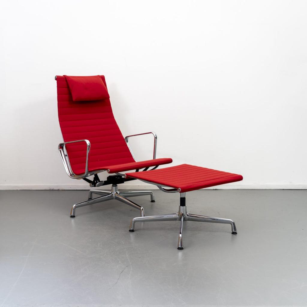 2x Vitra Eames EA 125 Voetenbank Rood Hopsak - Chroom, Niet ingevuld, Ophalen of Verzenden, Zo goed als nieuw, Stof