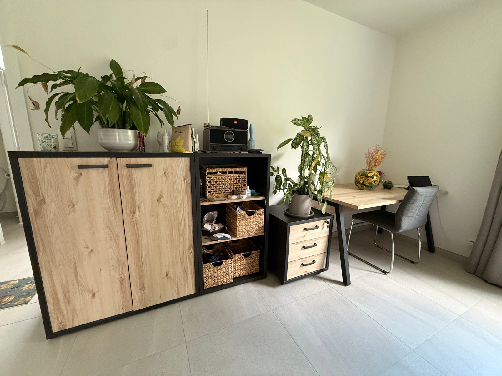 Meubel set kast/ tafel Weba, Huis en Inrichting, Ophalen, Gebruikt, Eikenhout, Met lade(s)