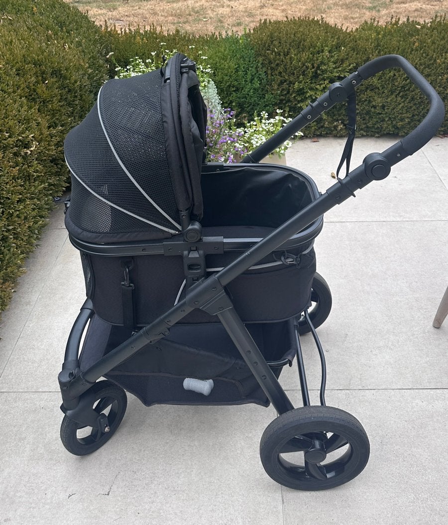 Hondenbuggy zwart, Dieren en Toebehoren, Ophalen, Zo goed als nieuw, Hondenbuggy
