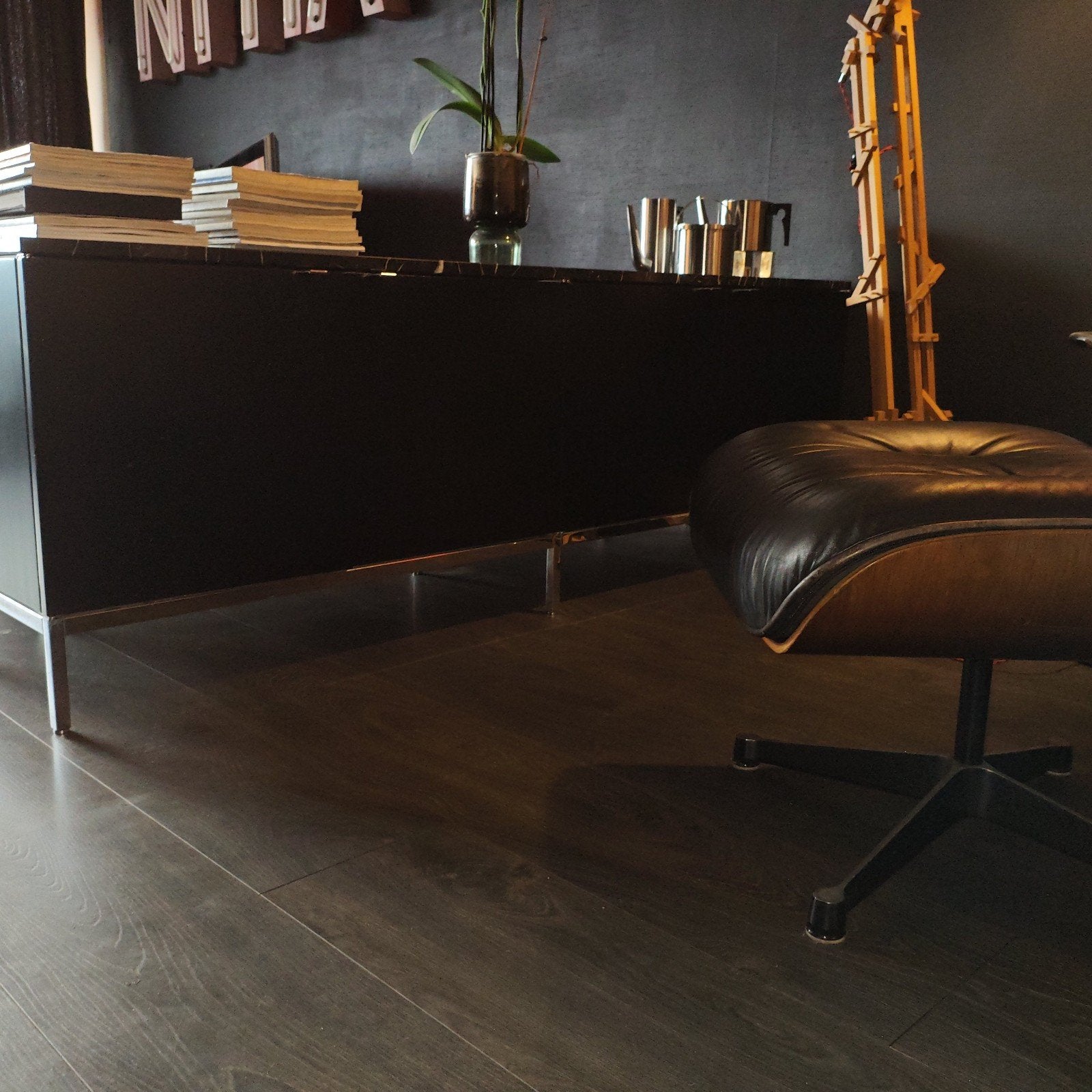Florence Knoll Credenza en marbre noir, Avec porte(s), 25 à 50 cm, Enlèvement ou Envoi, Knoll international, Florence knoll, design , Credenza