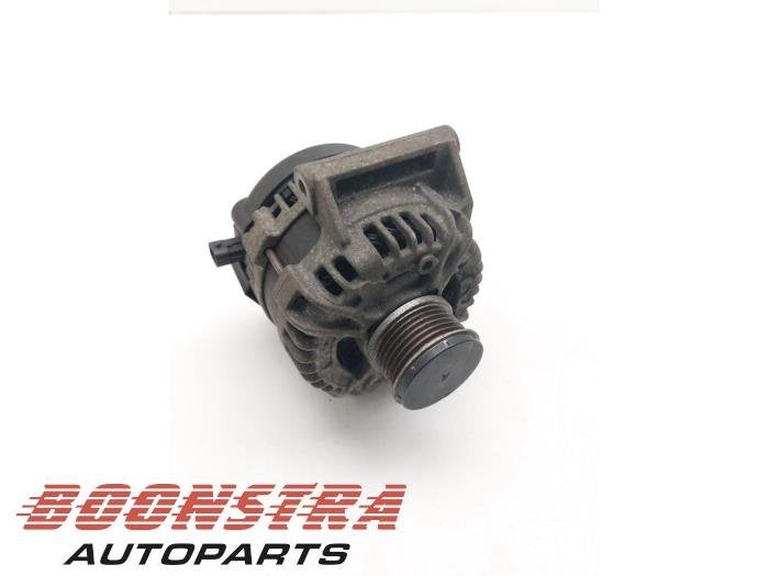 Dynamo van een Opel Corsa, Gebruikt, -, -, Opel