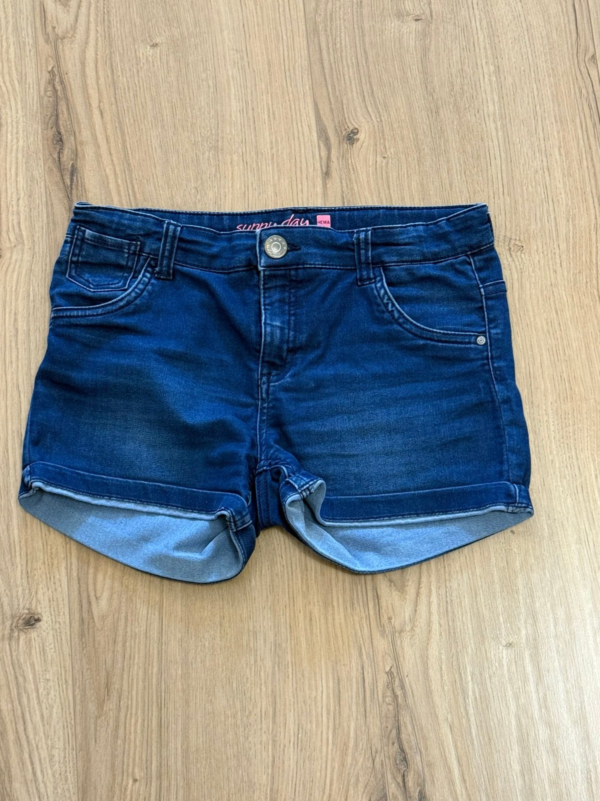 Denim short Hema, Kinderen en Baby's, Ophalen of Verzenden, Zo goed als nieuw, Meisje, Broek