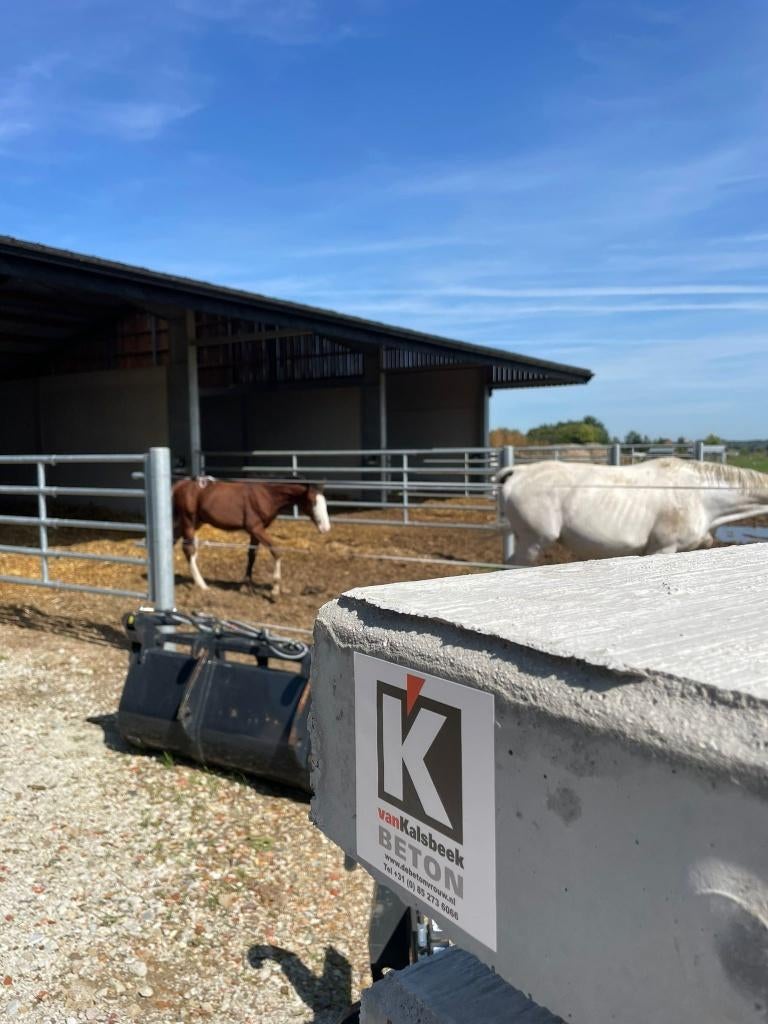 Betonblokken Stelconplaten Betonplaten Keerwand Paardenplaat, Doe-het-zelf en Bouw, Verzenden, Overige materialen, 100 mm of meer