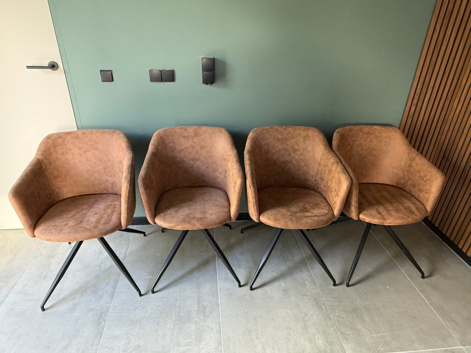 Eetkamerstoelen Billy Juntoo, Maison & Meubles, Chaises, Brun, Enlèvement, Utilisé, Quatre