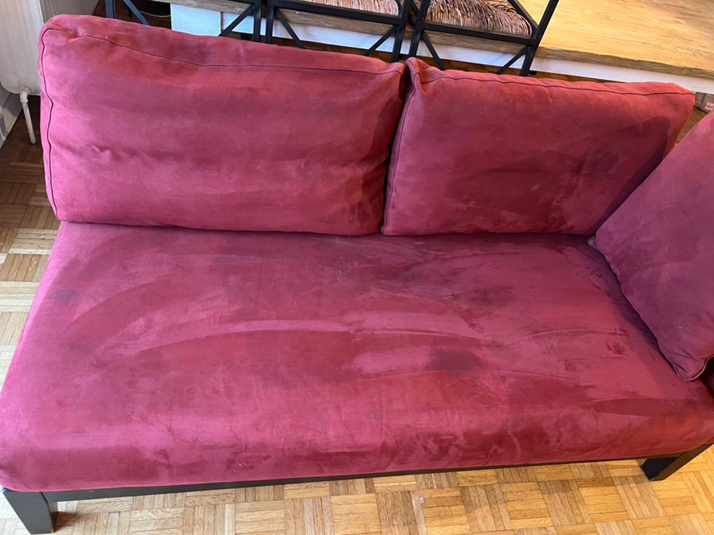 Canapé rouge, Enlèvement, Comme neuf