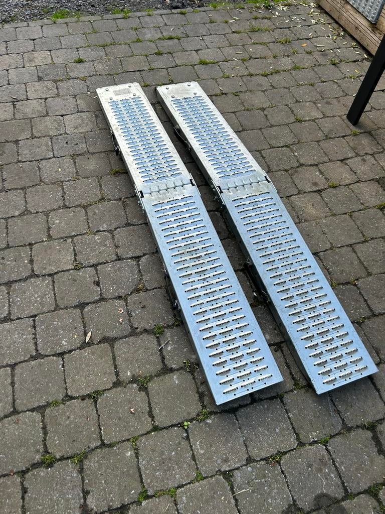 2 rampes pliable pour remorque, Enlèvement, Comme neuf