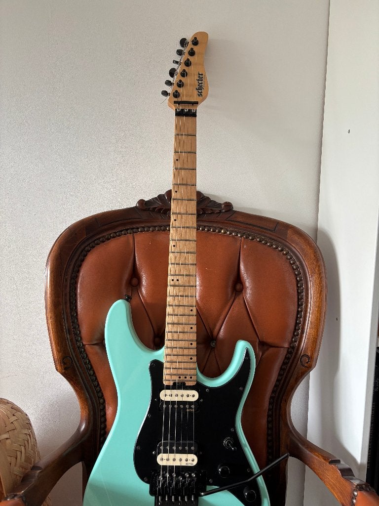 Schecter Sun Valley Super Shredder FR See Foam Green, Musique & Instruments, Instruments à corde | Guitares | Électriques, Enlèvement