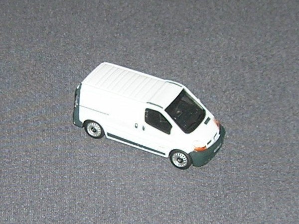 Modelauto: Renault Trafic, Hobby en Vrije tijd, Modelauto's | Overige schalen, Ophalen, Auto