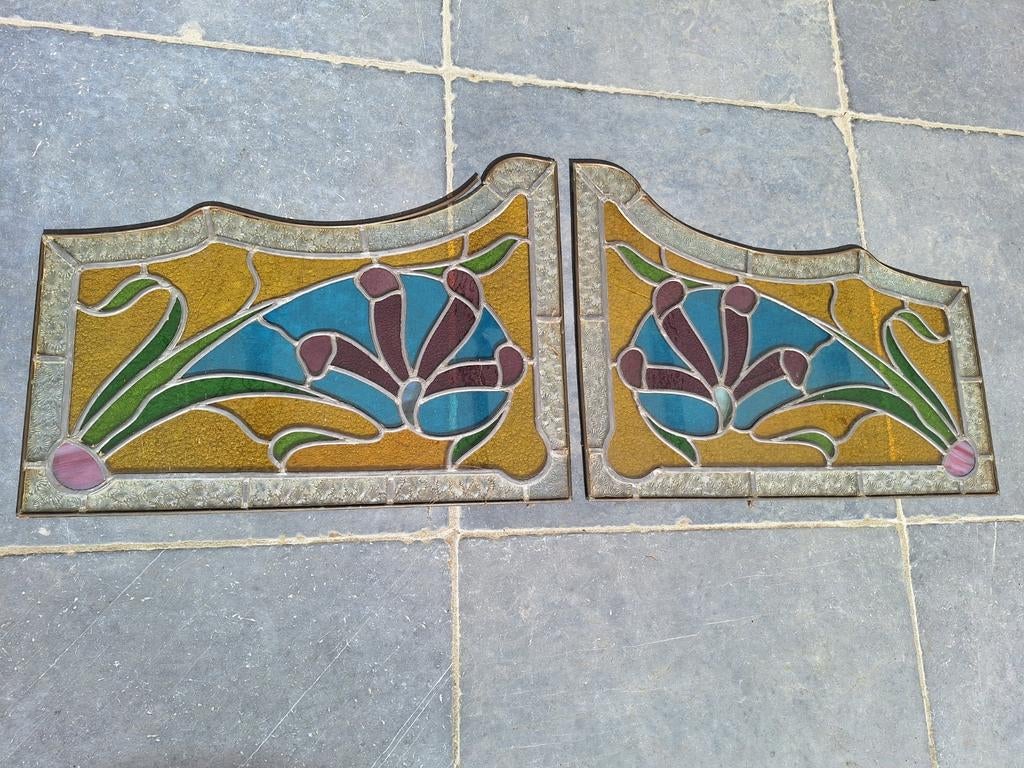 SET VAN 2 ANTIEKE GLAS RAMEN IN LOOD ART NOUVEAU, Ophalen