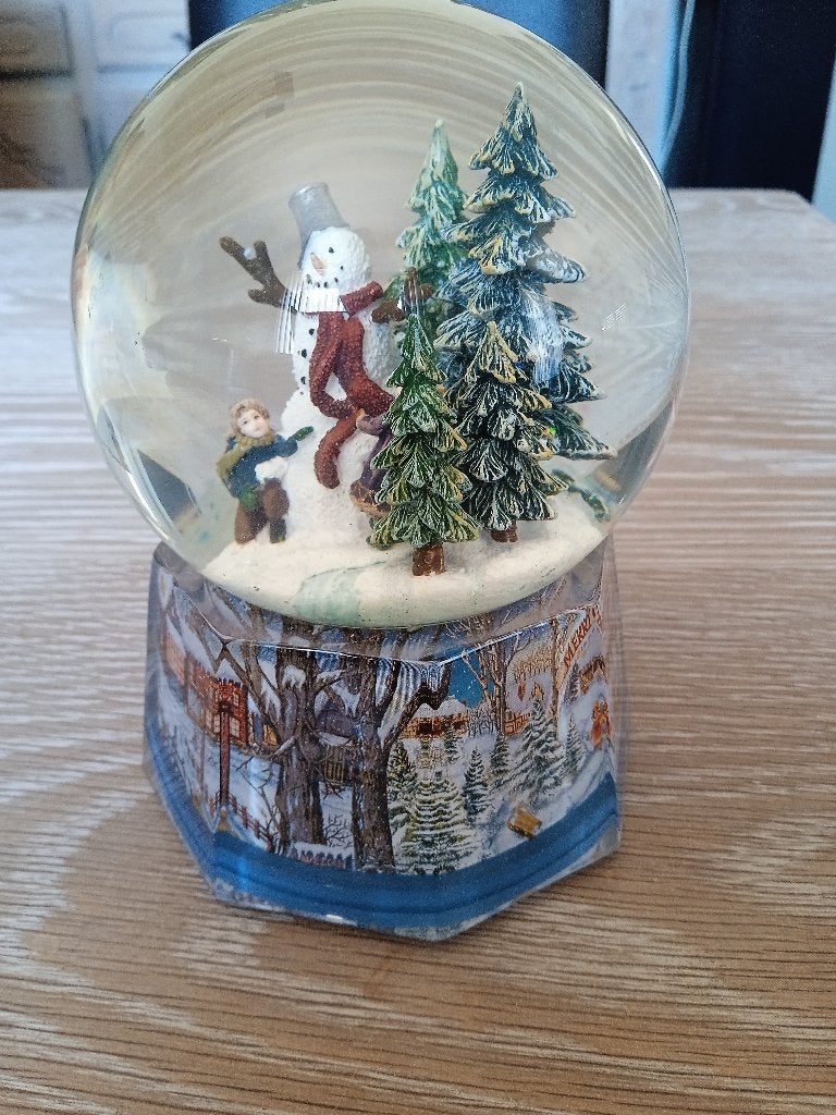 vintage kerst sneeuwbol met muziek, Diversen, Kerst, Ophalen of Verzenden, Zo goed als nieuw