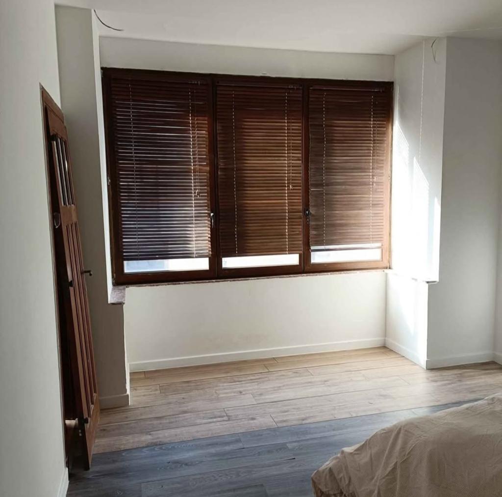 Stores en bois, Enlèvement, Bois