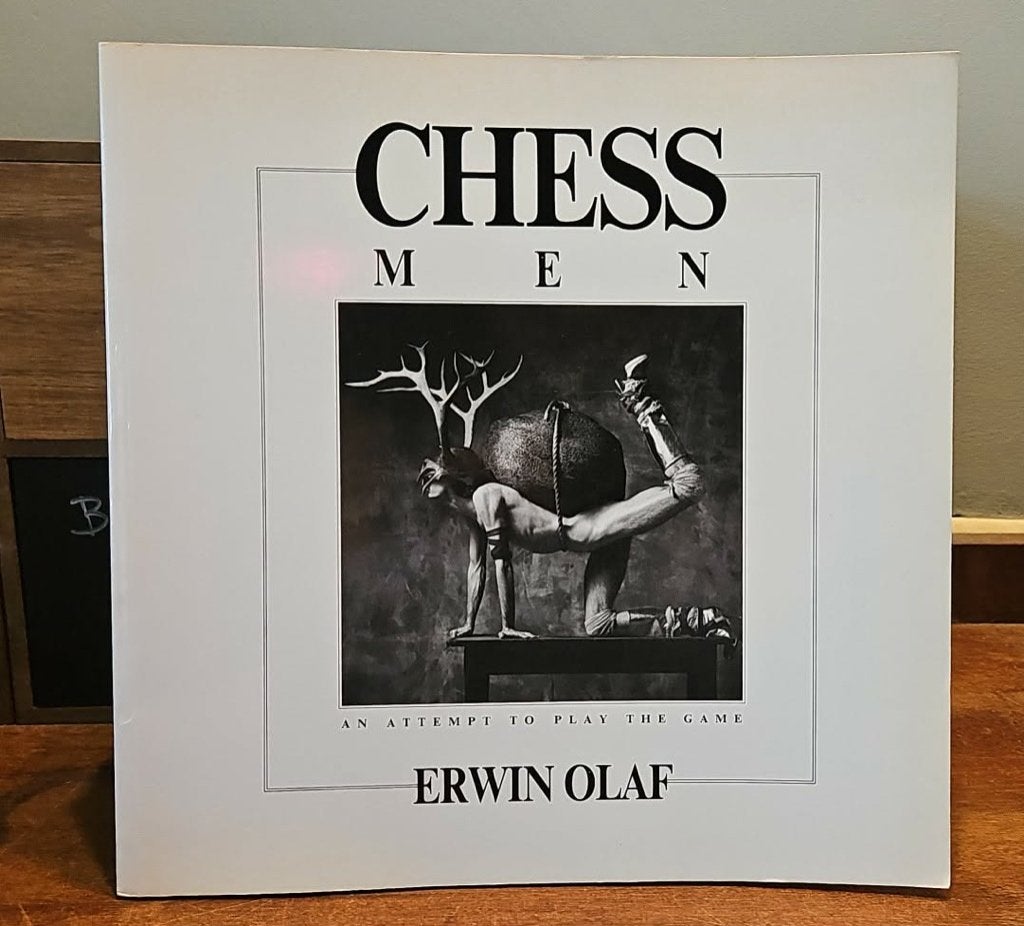 Erwin Olaf – Chessmen – Eerste druk 1988, Boeken, Ophalen of Verzenden, Zo goed als nieuw, Fotografen