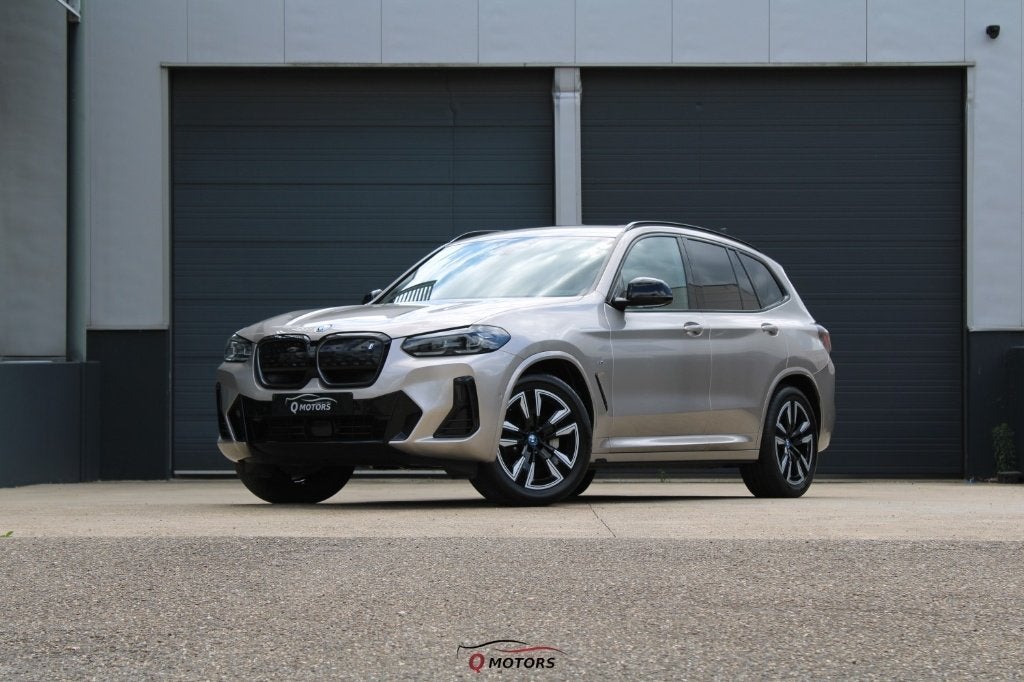 BMW iX3 -M PAKKET-LED-ACC-CAMERA-KEYLESS-CARPLAY-BTW, Auto's, BMW, Automaat, Zwart, Leder, IX3