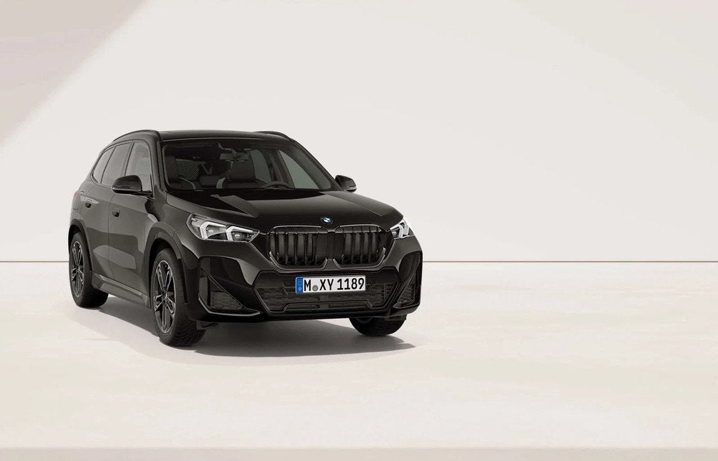 BMW X1 sDrive18i M Sport PRO / PANODAK / LEDER / CAM / KEYL, Auto's, BMW, Gebruikt, Lichtsensor, Zwart, Leder