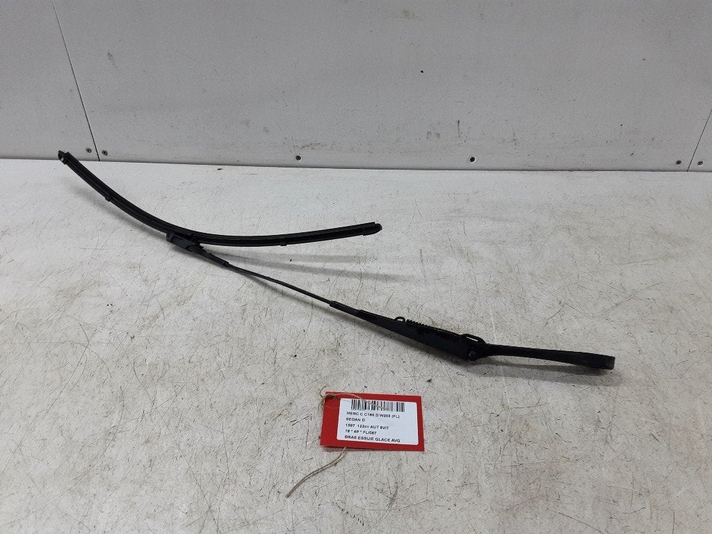 BRAS ESSUIE GLACE AVANT GAUCHE Mercedes-Benz C (W205), Autos : Pièces & Accessoires, Mercedes-Benz, Mevr. I. Hauben, Utilisé, Rue de l'Espoir 34 34
4030  GRIVEGNÉE, BE