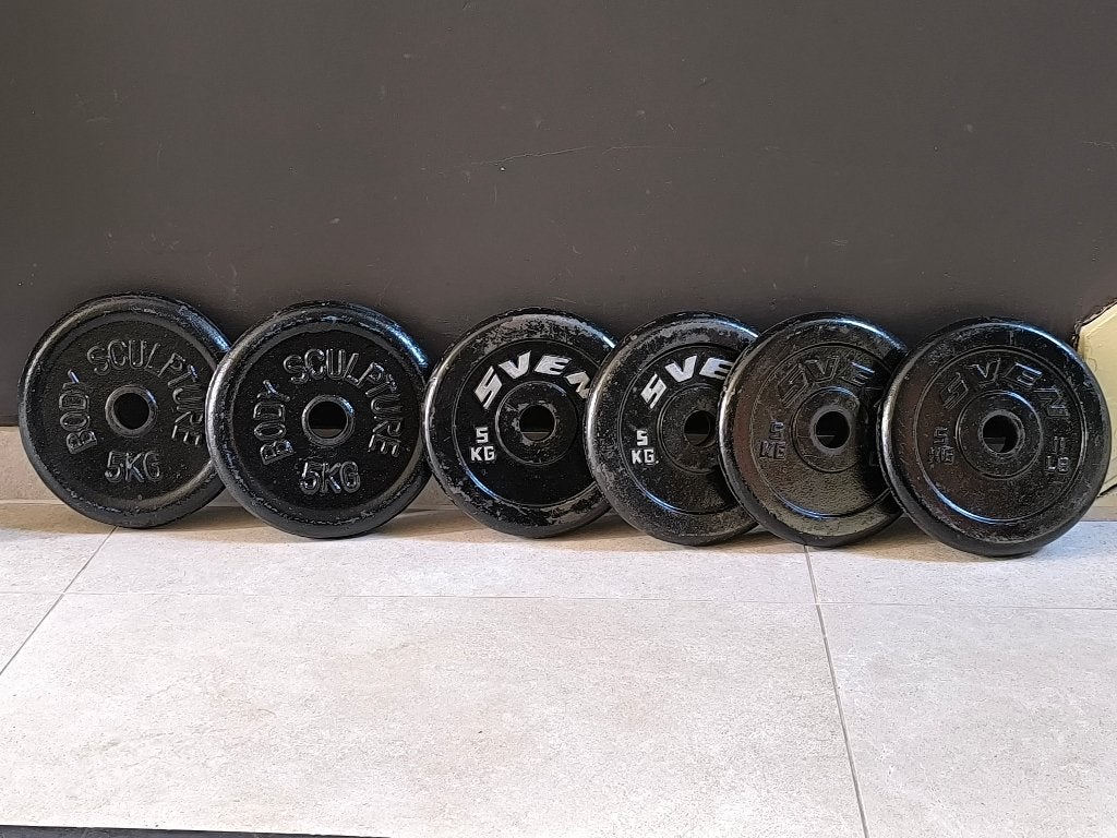6 x 5kg plaques de musculation de SVEN, BODY SCULPTURE(30mm), Sports & Fitness, Enlèvement, Utilisé, Dos, Plaques d'haltères