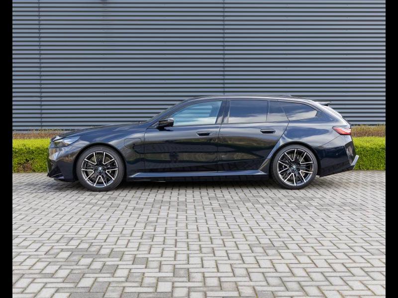 BMW Serie M M5 Touring Luxury & Performance — The Ultimate, Auto's, BMW, Automaat, 4395 cc, Zwart, Bedrijf
