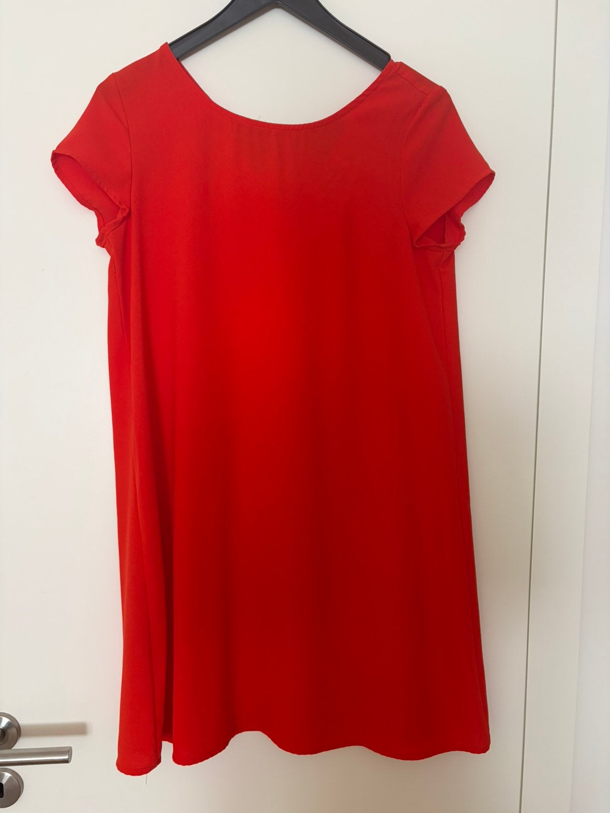 Jurk met strik maat S/M, Rouge, Enlèvement ou Envoi, Comme neuf, Au-dessus du genou
