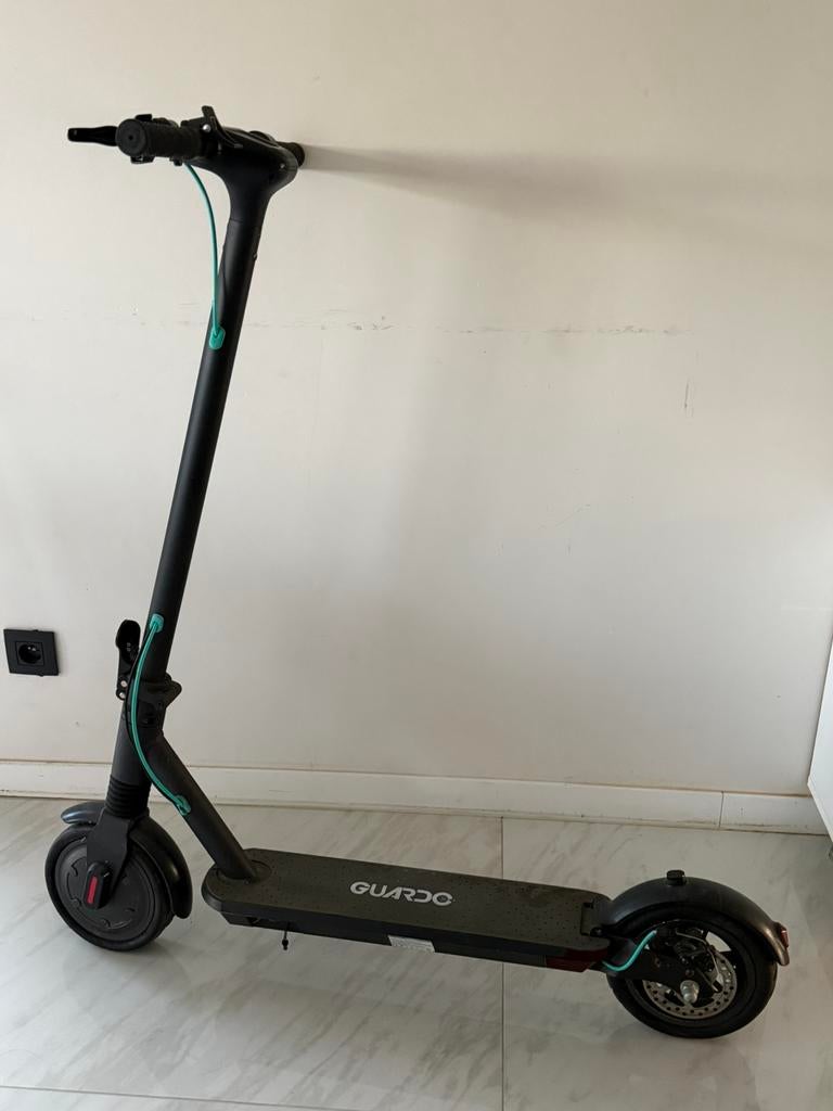 Elektrische step - Guardo, Vélos & Vélomoteurs, Trottinettes, Comme neuf, Step électrique (E-scooter), Enlèvement