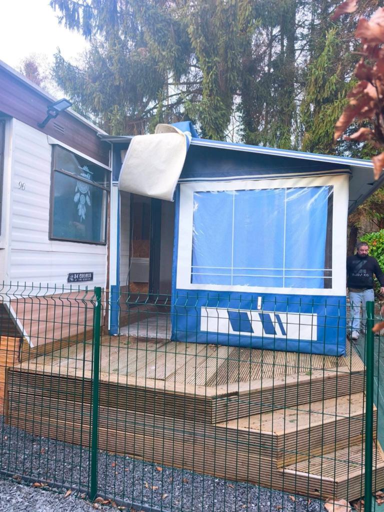 Caravane residentielle, Particulier, Auvent