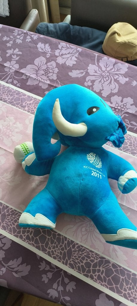 Blauwe knuffel "Stumpy" van ICC 2011, Kinderen en Baby's, Ophalen, Gebruikt, Blauw, Middelgroot (20 tot 80 cm)