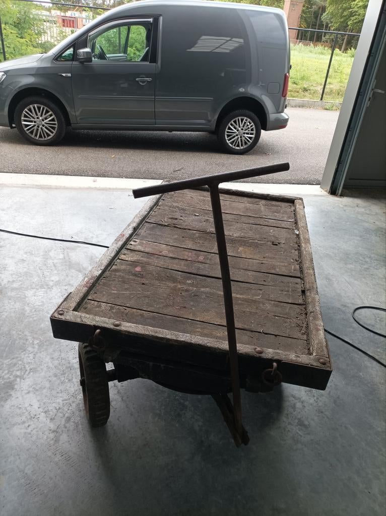 Antieke transportkar, Ophalen