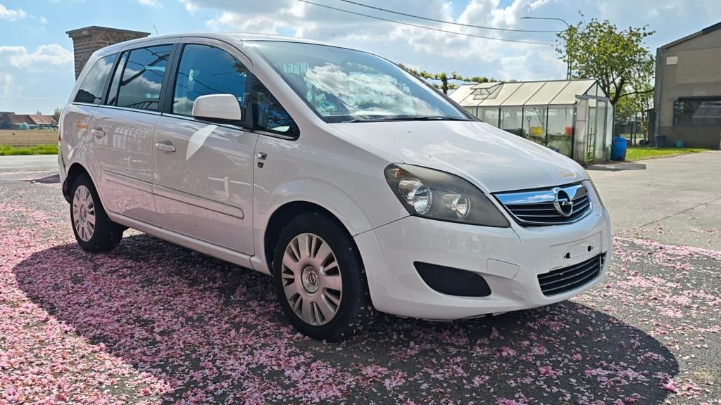 Opel Zafira 1.6 essence+GNC 7 places 124 dkm De nombreuses o, Autos, Euro 5, 110 kW, Entreprise, 7 places