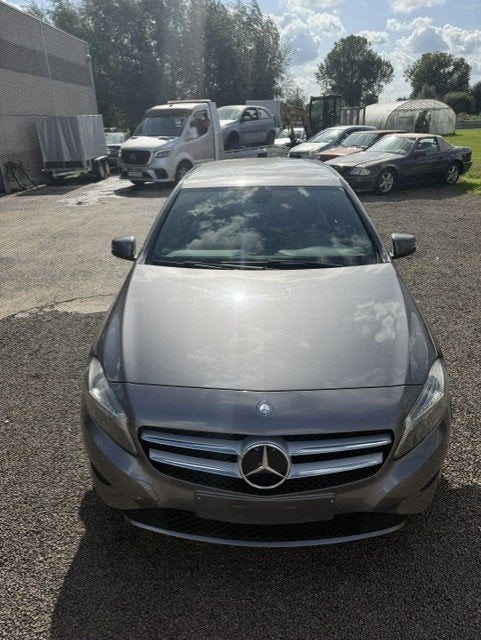 Mercedes A-Klasse, Auto's, Leder en Stof, 1595 cc, Bedrijf, Handgeschakeld