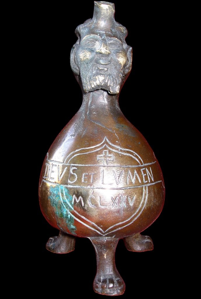 Oude bronzen sacral aquamanile waterfles baardemankruik., Ophalen, Brons