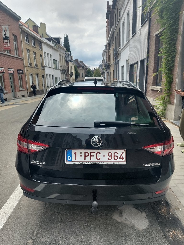 Skoda Superb, Autos, Skoda, Particulier, Superb, ABS, Caméra de recul, Airbags, Air conditionné, Android Auto, Apple Carplay, Bluetooth