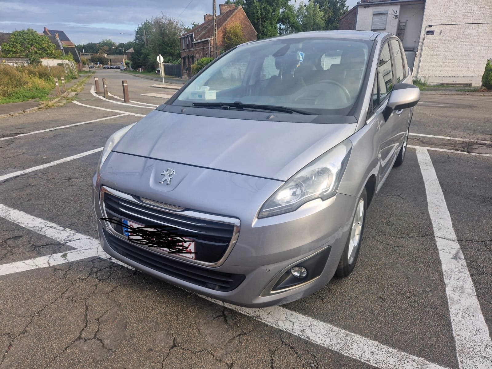 Peugeot 5008, Achat, 7 places, Carnet d'entretien, Noir