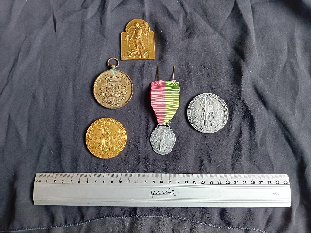 Lot de 5 anciennes médailles, Antiquités & Art, Enlèvement ou Envoi