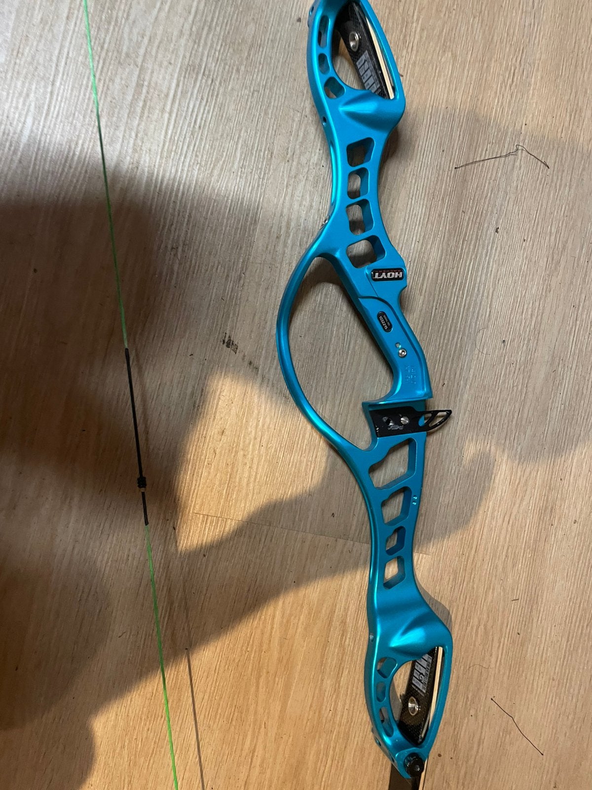 Hoyt formula recurve, Enlèvement, Comme neuf, Arc recurve