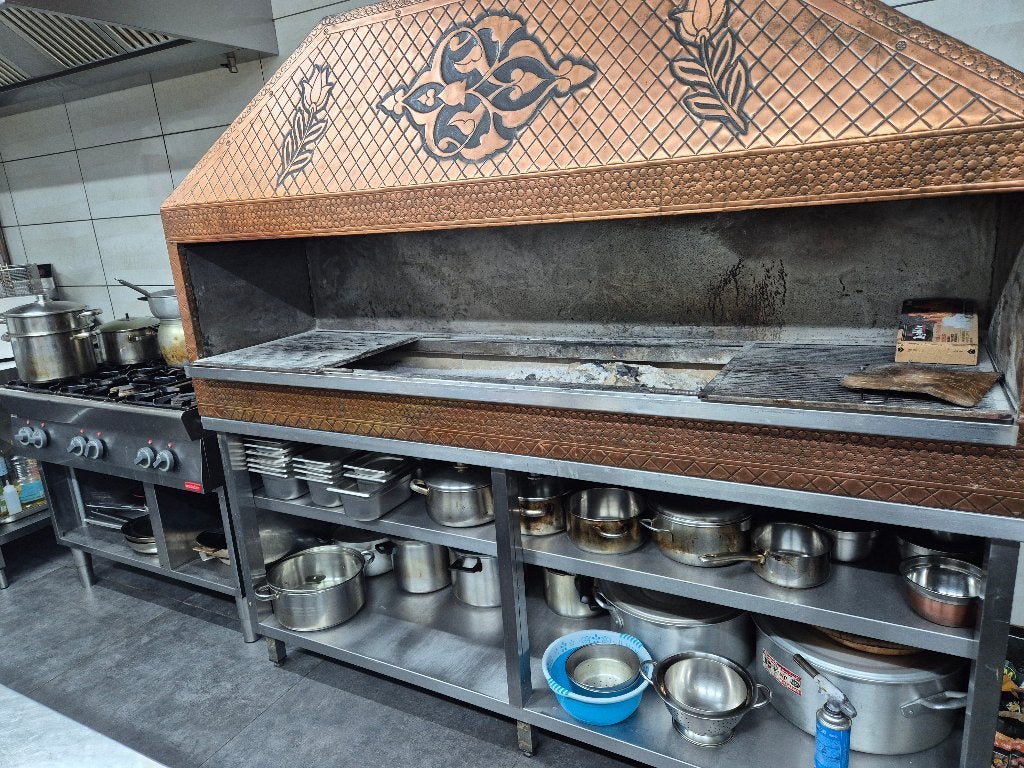 Horeca barbecue, Articles professionnels, Enlèvement, Utilisé, Cuisinière, Friteuse et Grils