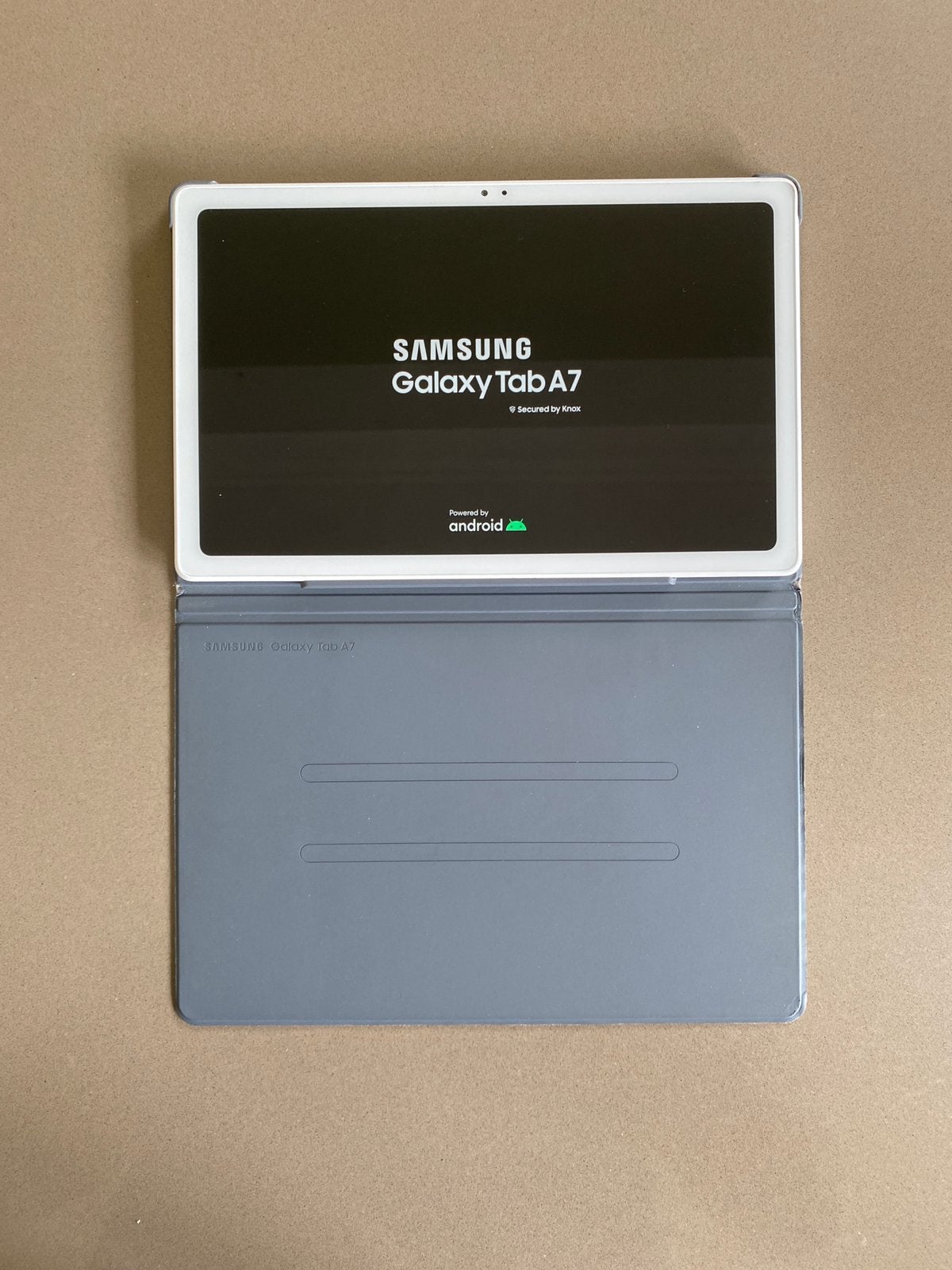Samsung Galaxy Tab A7 SM-T500 met Samsung hoesje, Computers en Software, Android Tablets, Gebruikt, Wi-Fi, 10 inch, 32 GB, Uitbreidbaar geheugen