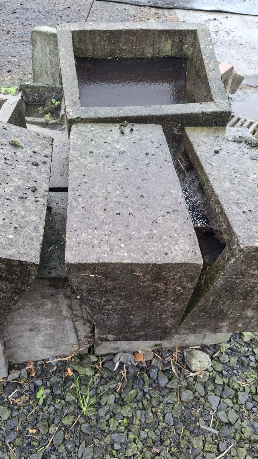 Betonnen voederbak, Dieren en Toebehoren