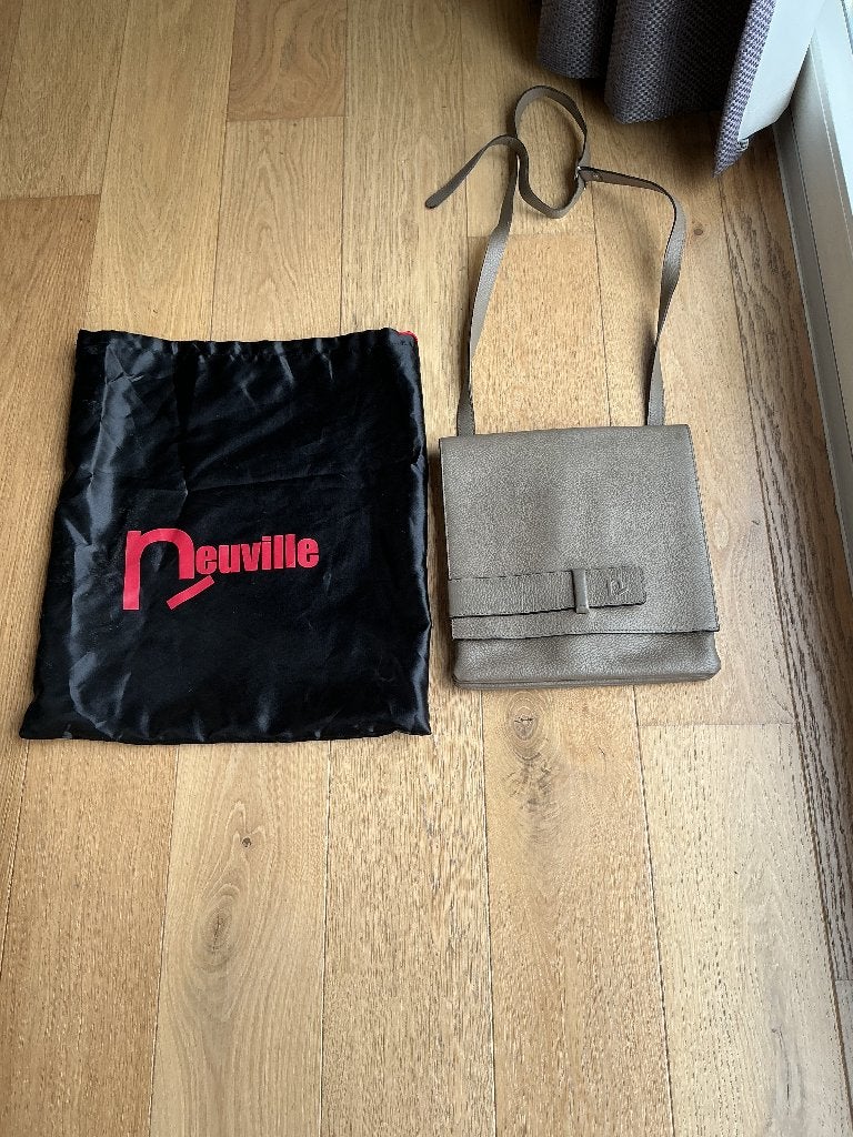 Handtas beige neuville, Handtassen en Accessoires, Tassen | Damestassen, Ophalen of Verzenden, Zo goed als nieuw, Beige, Handtas