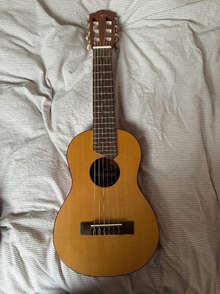 Guitalele, Ophalen, Zo goed als nieuw, Overige typen