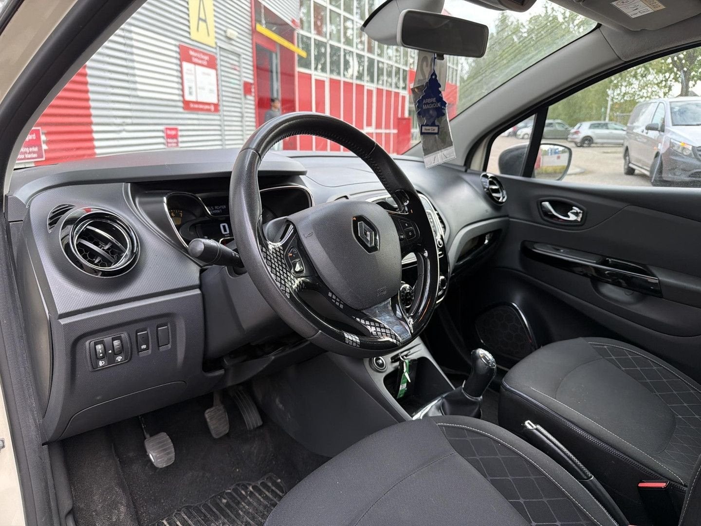 Renault Captur Energy TCe 120 White Edition | Cruise | Clima, Auto's, Zwart, Bedrijf, Handgeschakeld, Cruise Control